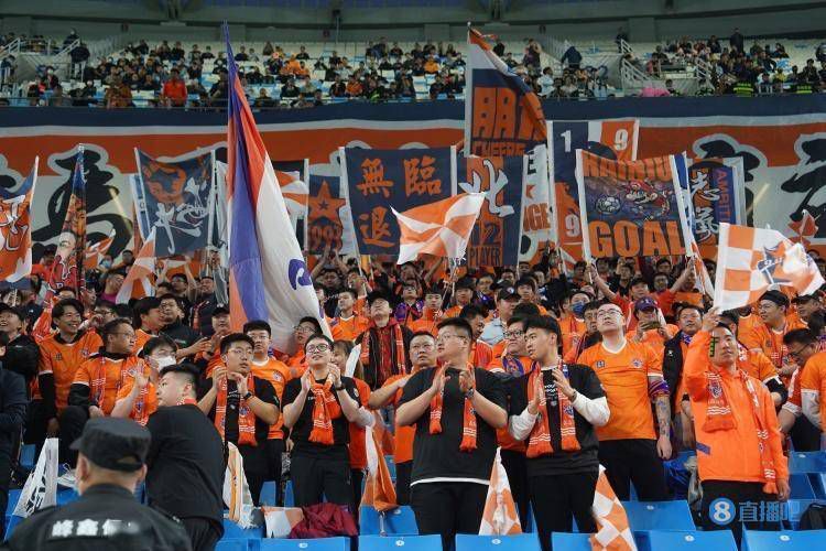叶辰头也没抬，语气冷淡的说：不会再见了。